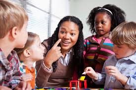 Curso Cuidador Infantil